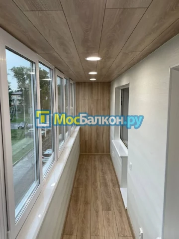 Заказать балкон в Дзержинском цена от 1320 руб | Остекление балконов и лоджий МосБалкон