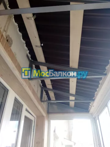 Крыша на балконе в Дзержинском монтаж и ремонт по выгодной цене от МосБалкон