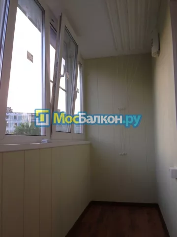 Отделка балкона и лоджии пластиковыми ПВХ панелями в Дзержинском от компании МосБалкон
