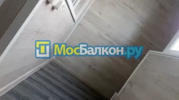Отделка балконов ламинатом в Москве цены под ключ от МосБалкон