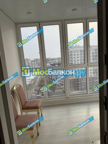 Панорамное остекление лоджии от компании Мосбалкон
